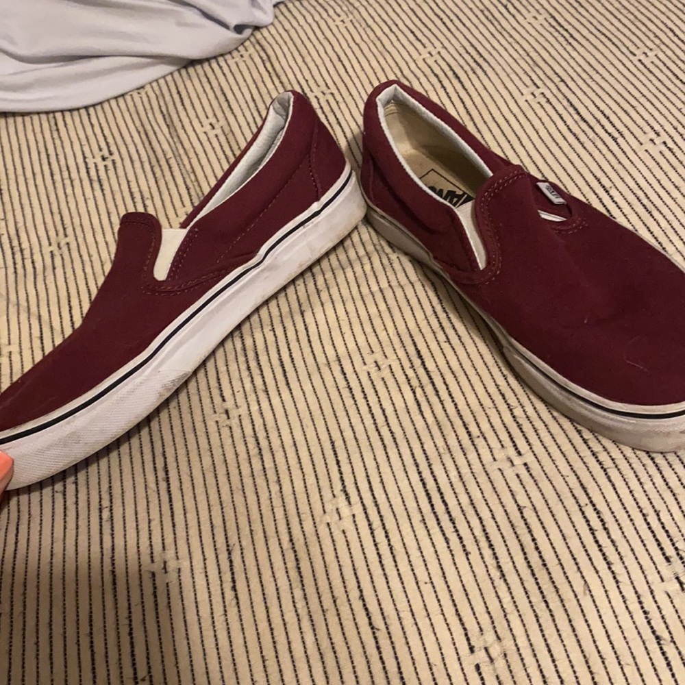 Maroon vans - Picture 2 of 5